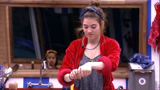 Ana Clara diz: 'Não sou fã de ninguém. Sou minha fã'