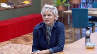 Andréa lembra clima pesado na sede e fala de Tati: 'Ela é do mal'