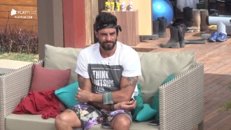 Diego Grossi diz que sofre com dores devido a um problema no joelho