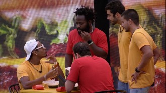 Brothers criam anúncios comerciais em ação McDonald's