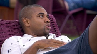 Davi aconselha Isabelle a não confiar e Vinicius: 'Jogo sujo'