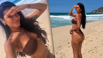 De biquíni, Pocah esbanja beleza em praia no Rio de Janeiro