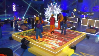 Deniziane e Matteus se beijam na festa do BBB 24