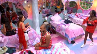 Deniziane e Pitel acertam atração de festa do BBB 24