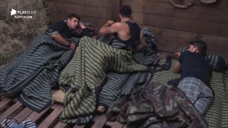 Falta de romantismo entre Gui e Tati vira assunto na baia