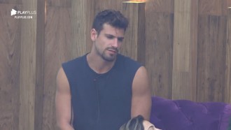 Guilherme diz que Thayse não dorme porque quer saber de tudo