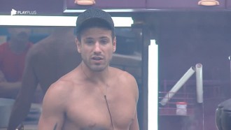 Guilherme Leão se estressa com conversa sobre punições