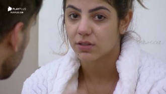 Hari chora e desabafa: 'É muita cobrança, fico com medo de errar'