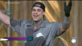 Léo Stronda vence prova e se torna o novo Fazendeiro 