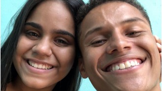 Namorada chora com declaração de Danrley: 'Fiquei mais confiante'