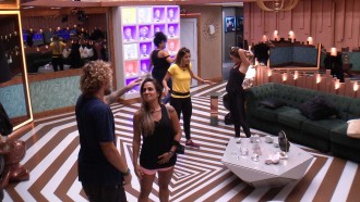 Paula dispara sobre Alan: 'Ele é traiçoeiro'