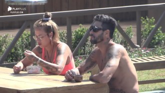 Peões tomam café na área externa e trocam receitas saudáveis