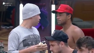 Phellipe pede para Viny parar de brincar com ele: 'Tenho esse direito'