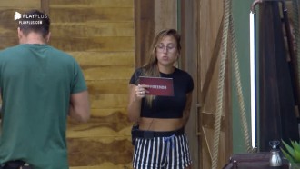 Tati Dias e Diego Grossi recebem ordem para arrumar as malas