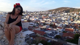 Tereza, do BBB19, já andou sobre oito metros de brasas!