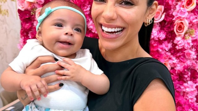 Key Alves compartilha registros com a filha Rosamaria